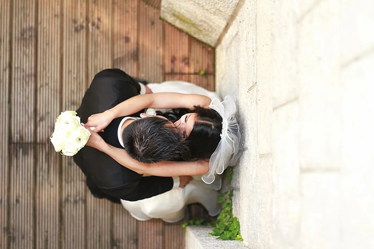 Hochzeitsfotografie Essen – Emotionaler Moment aus der Vogelperspektive